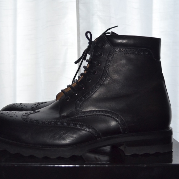Magnanni Fairfax Grey Men’s Wingtip Boot in Black